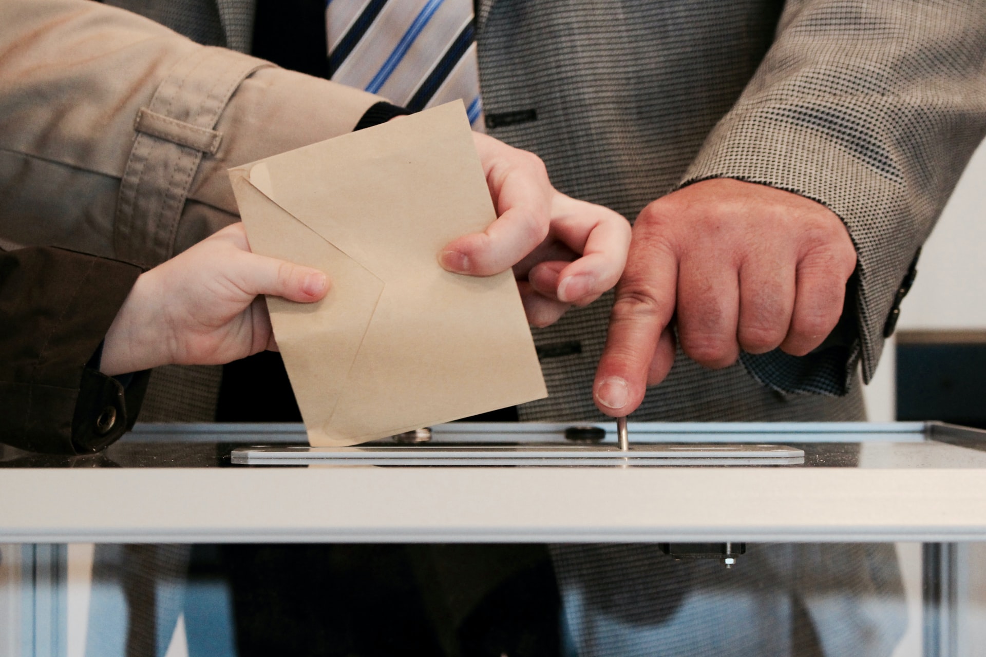 Should Voter ID Be Mandatory?