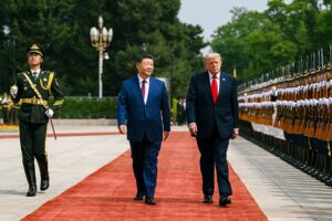 China Gives 2 Shocking Gifts To Trump and US